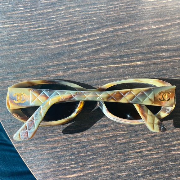 CHANEL sunglasses - Picture 1 of 4
